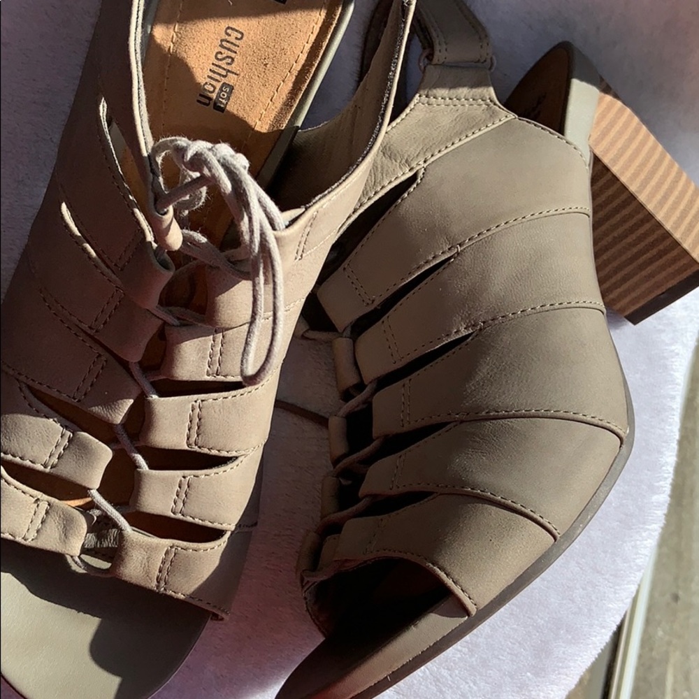 Clark Heels - Picture 2 of 7